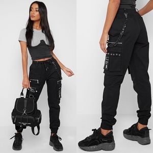 cargo pants with marble chain